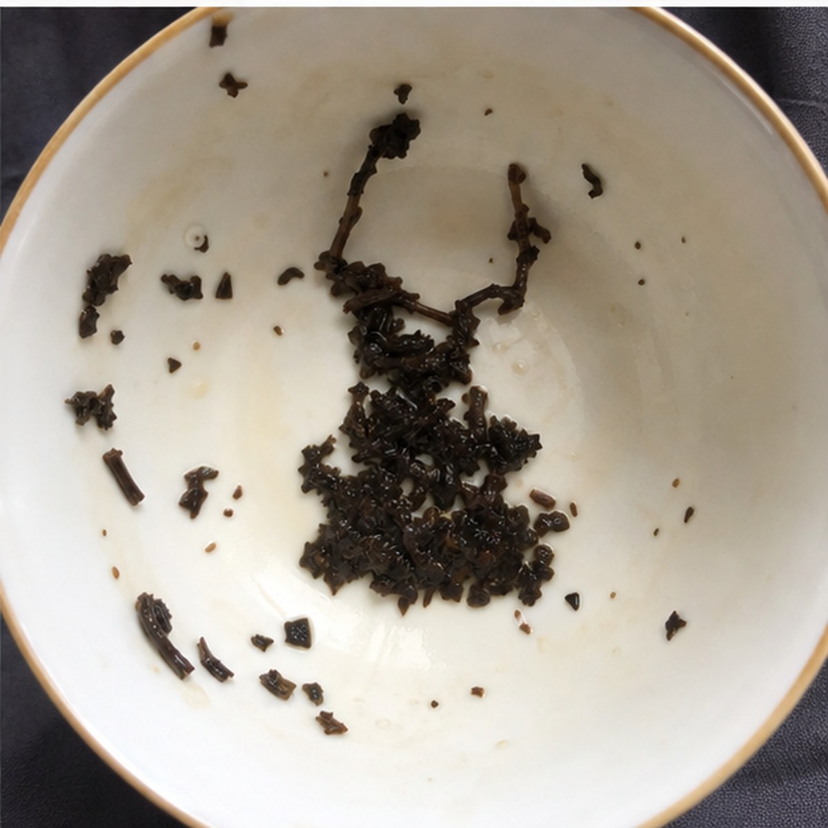 Apron tea leaves cup variation three