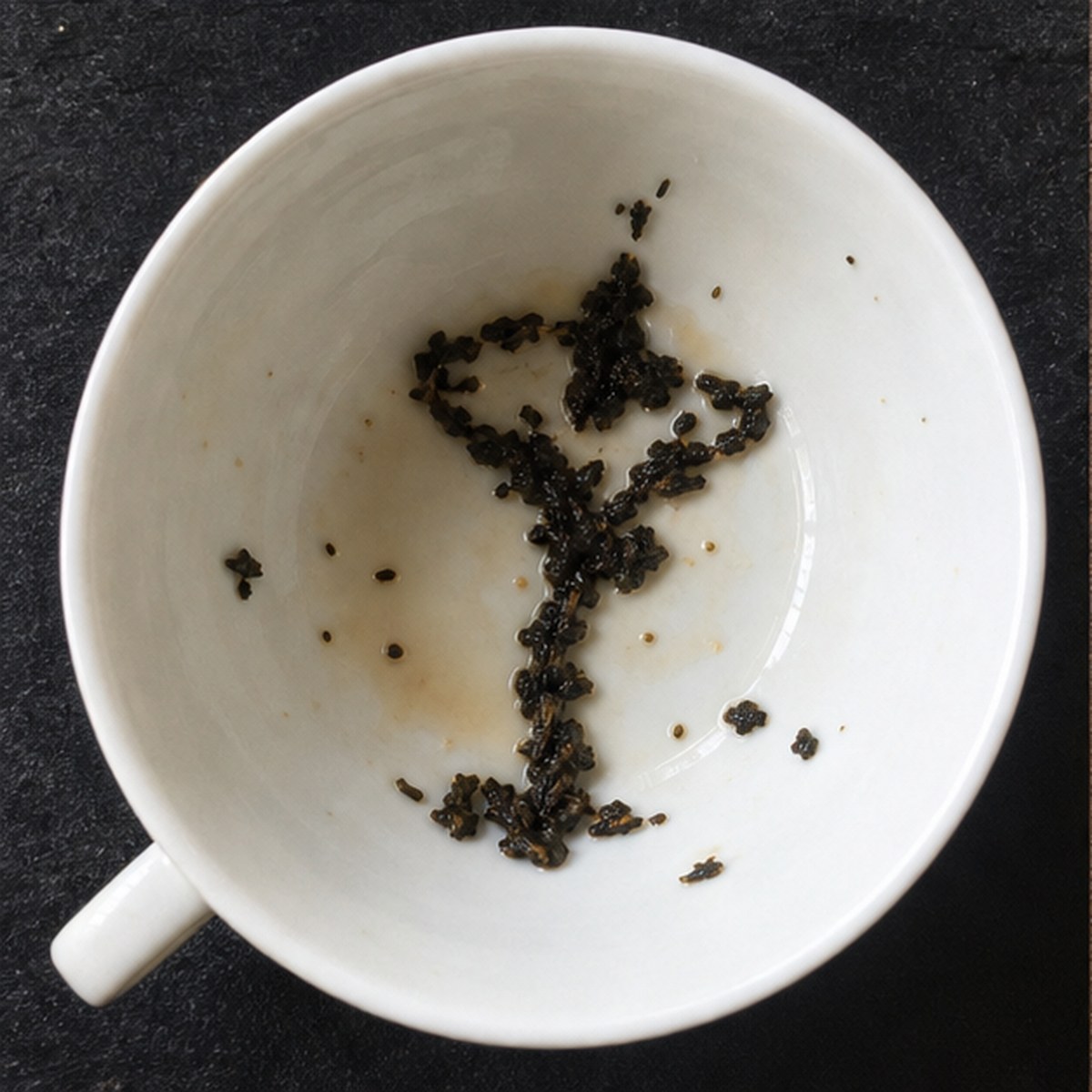 Arum Lily tea leaves cup variation two