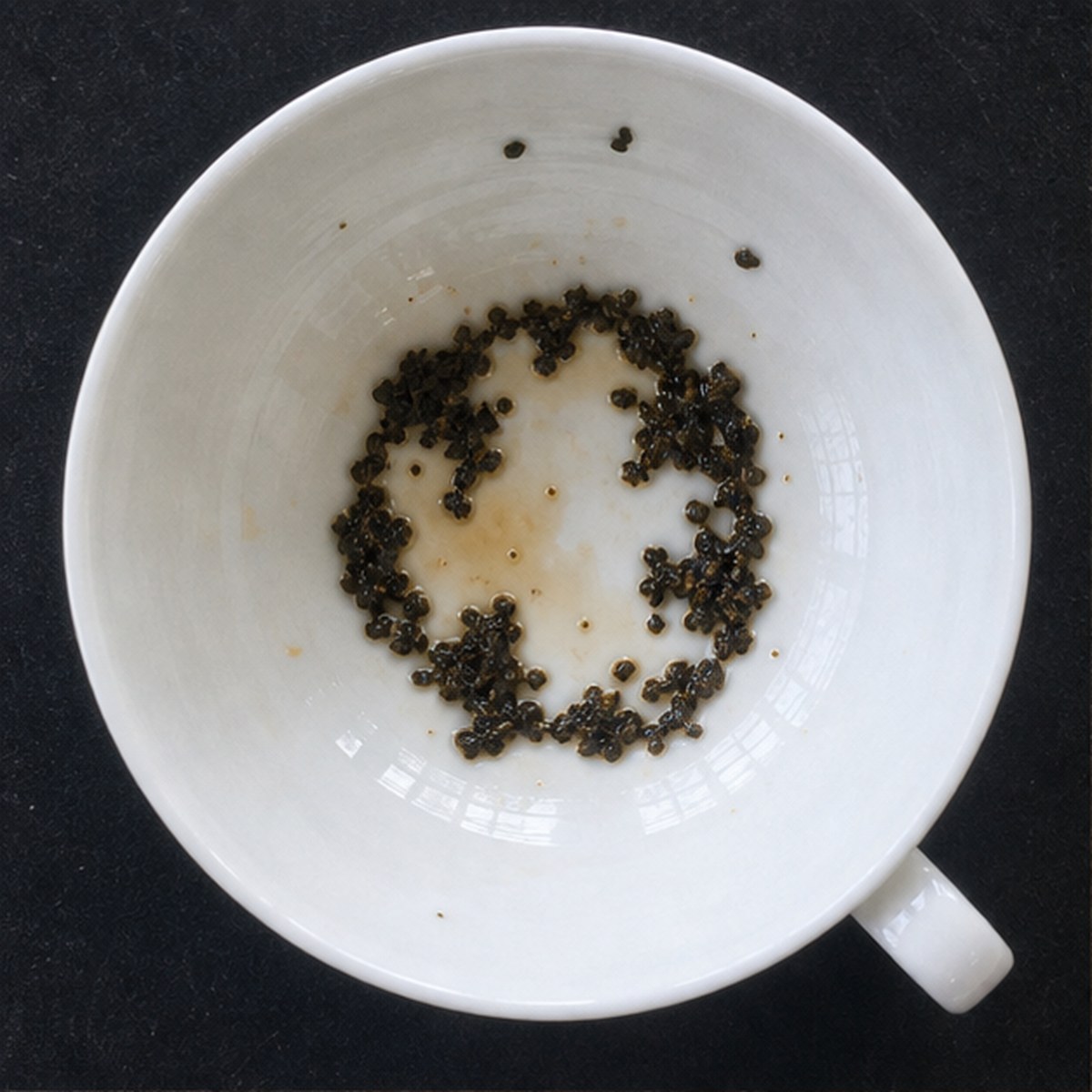 Ball tea leaf reading cup example