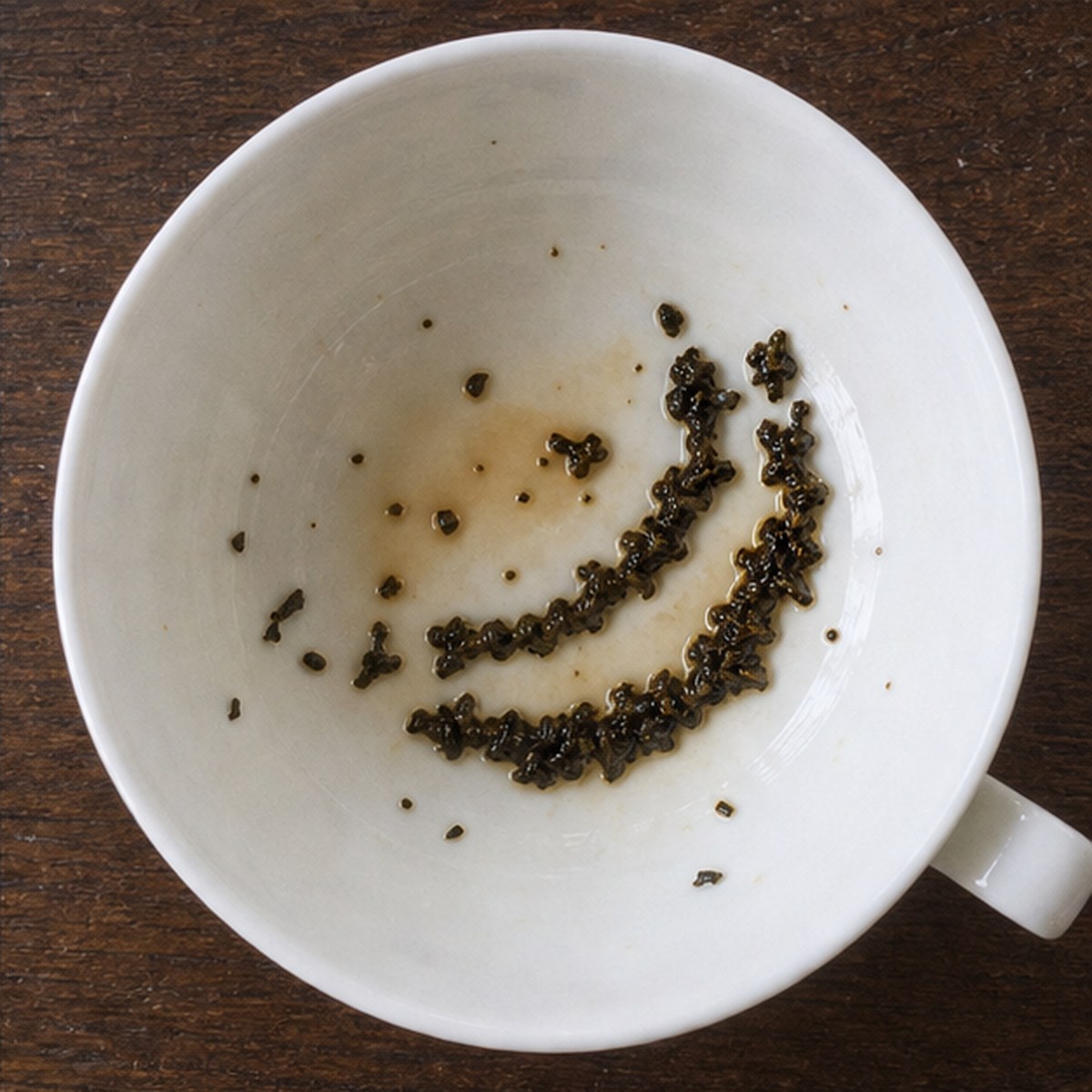 Bananas tea leaves cup variation one