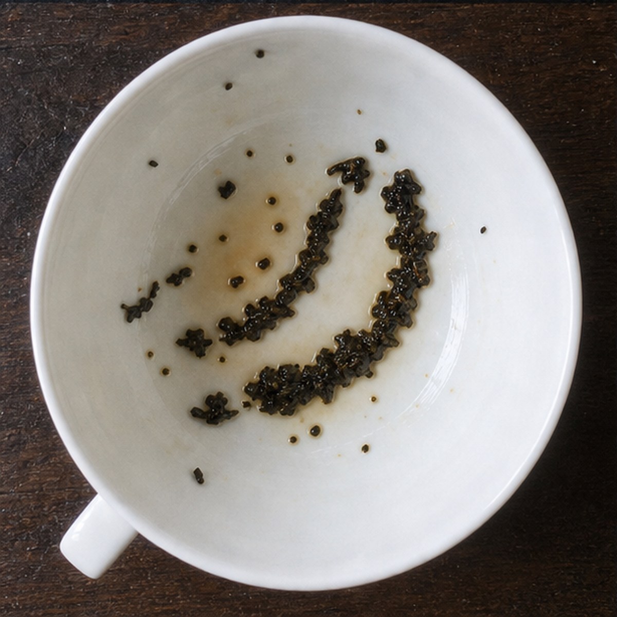 Bananas tea leaves cup variation two