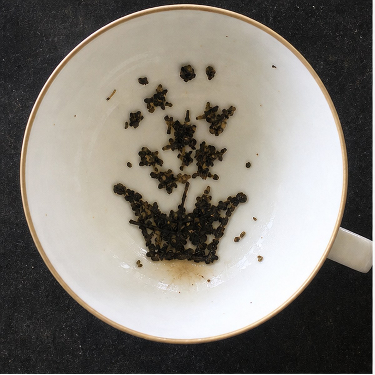 Basket Of Flowers tea leaf reading cup example