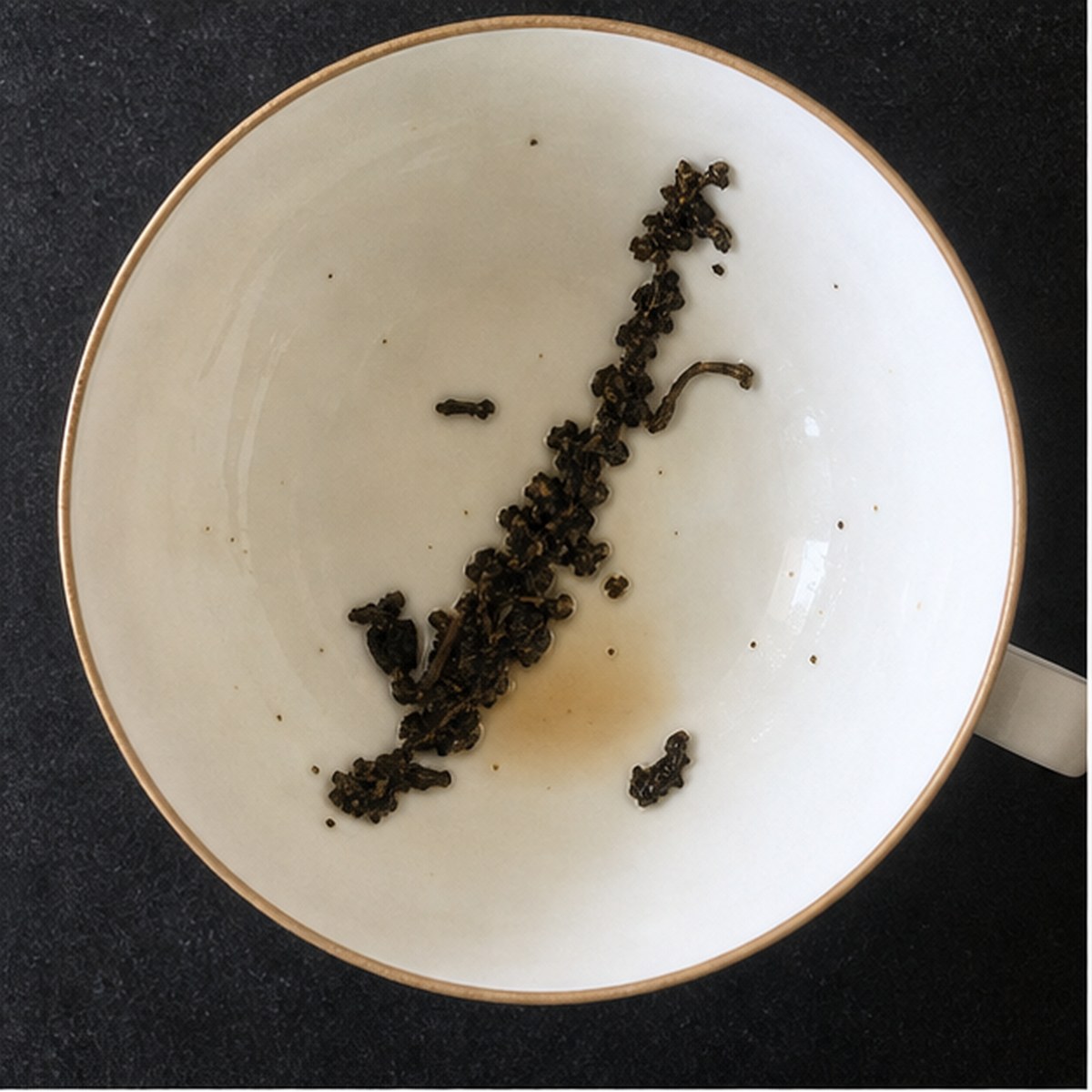 Bassoon tea leaf reading cup example
