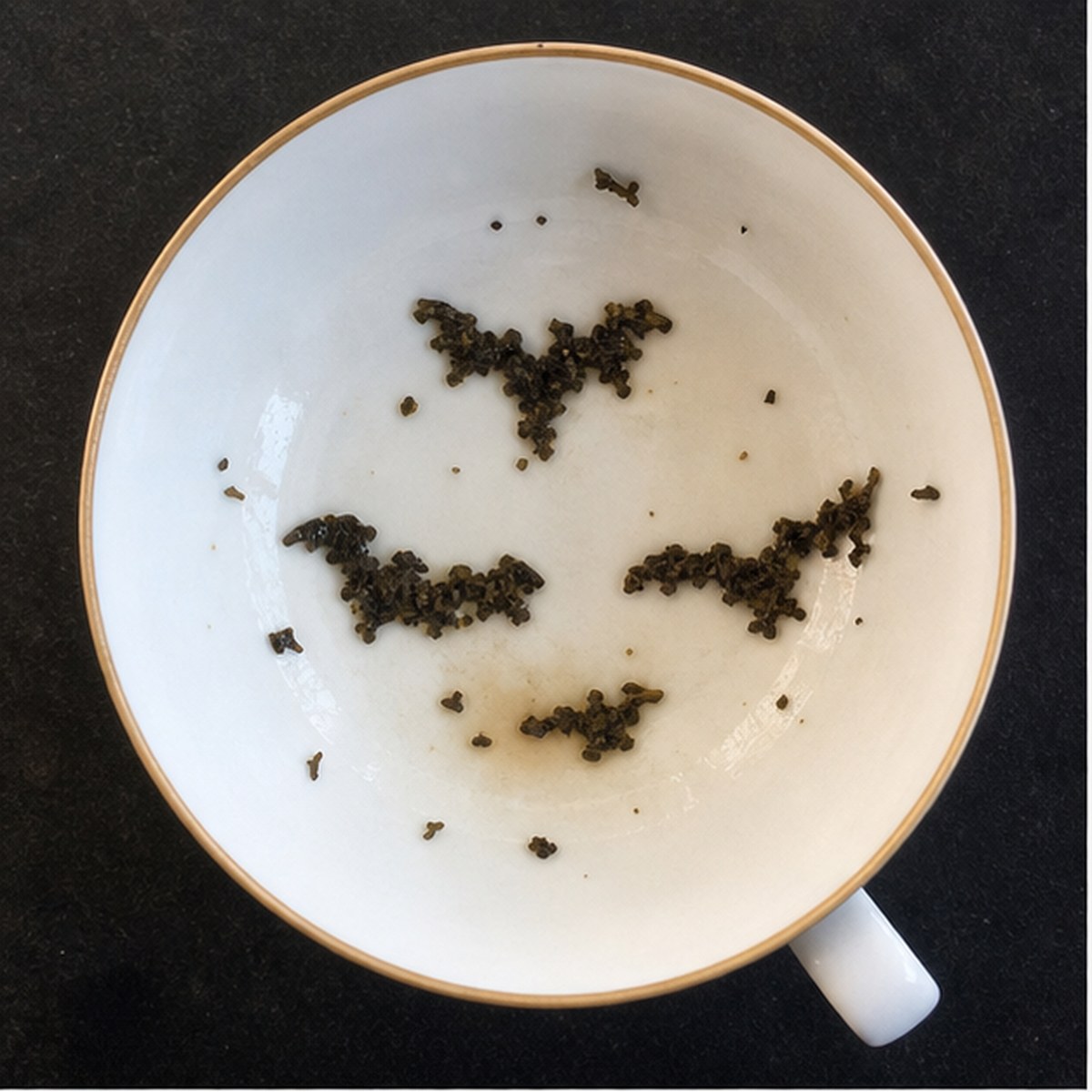 Bats tea leaf reading cup example