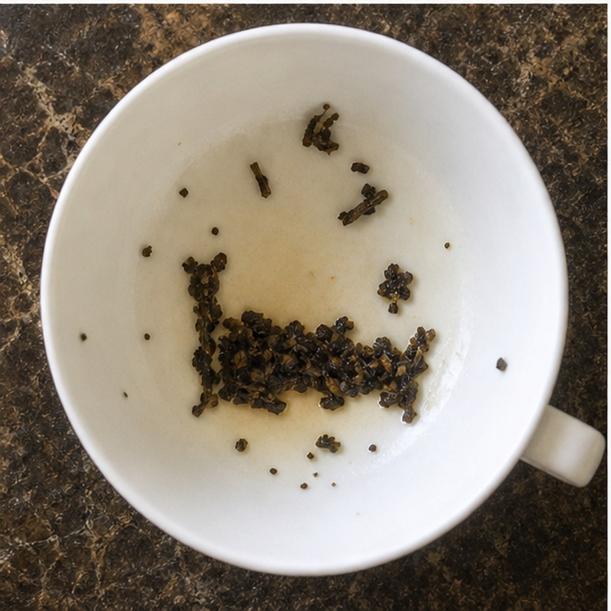 Bed tea leaves cup variation two