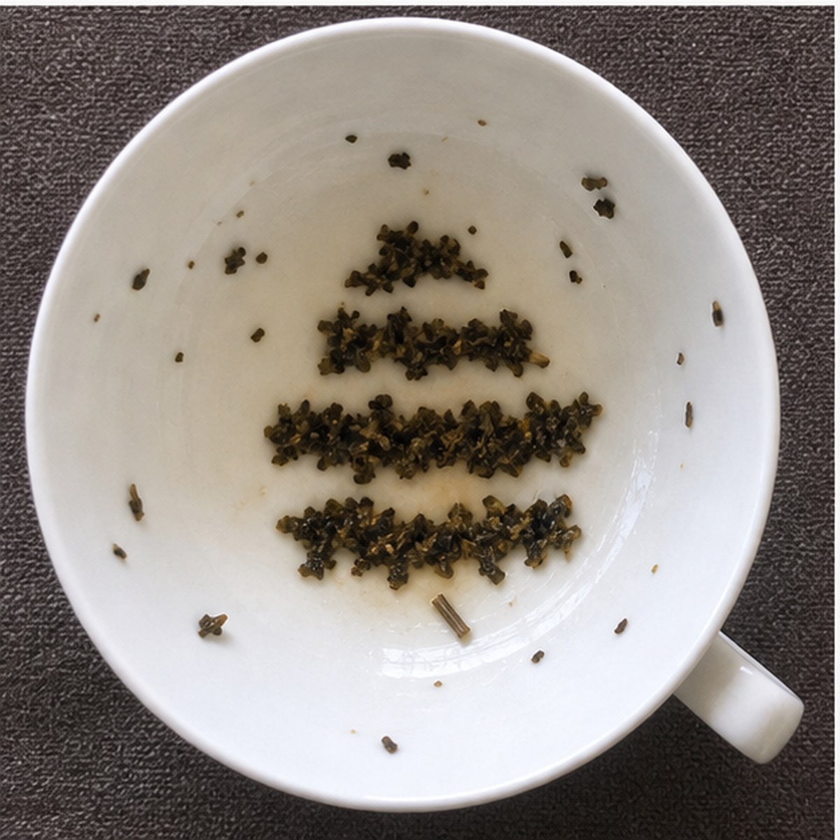 Beehive tea leaves cup variation two