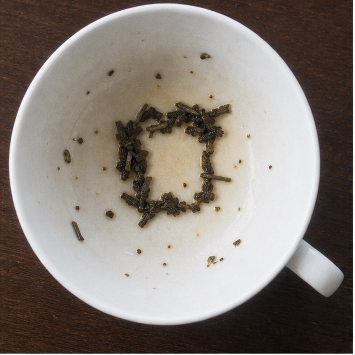 Box tea leaf reading cup example