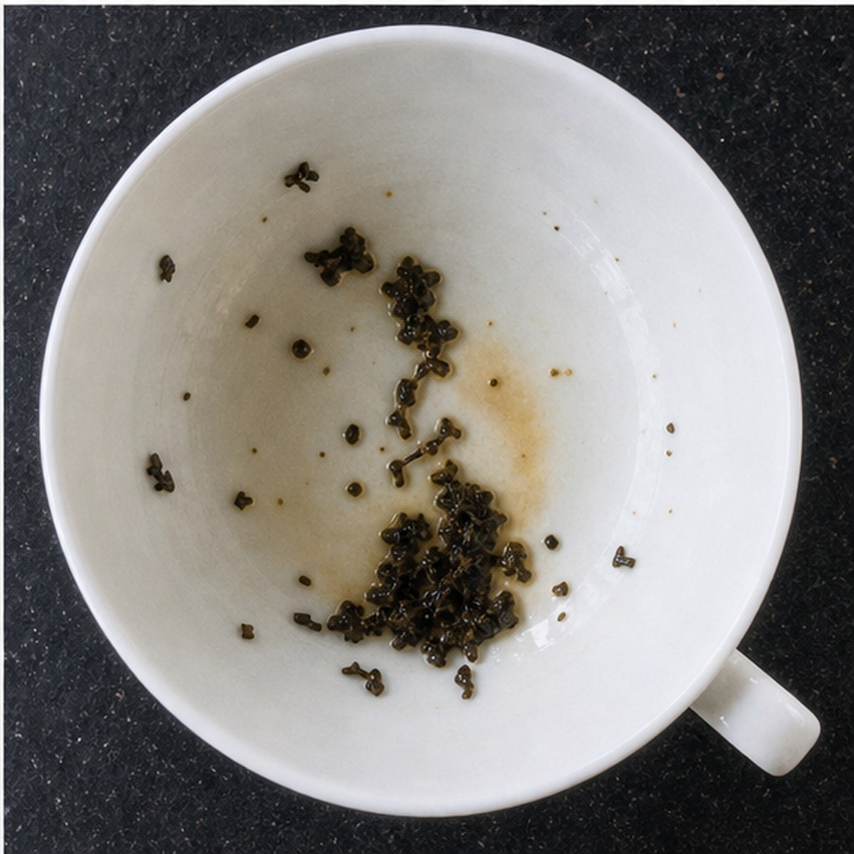 Bride tea leaves cup variation three