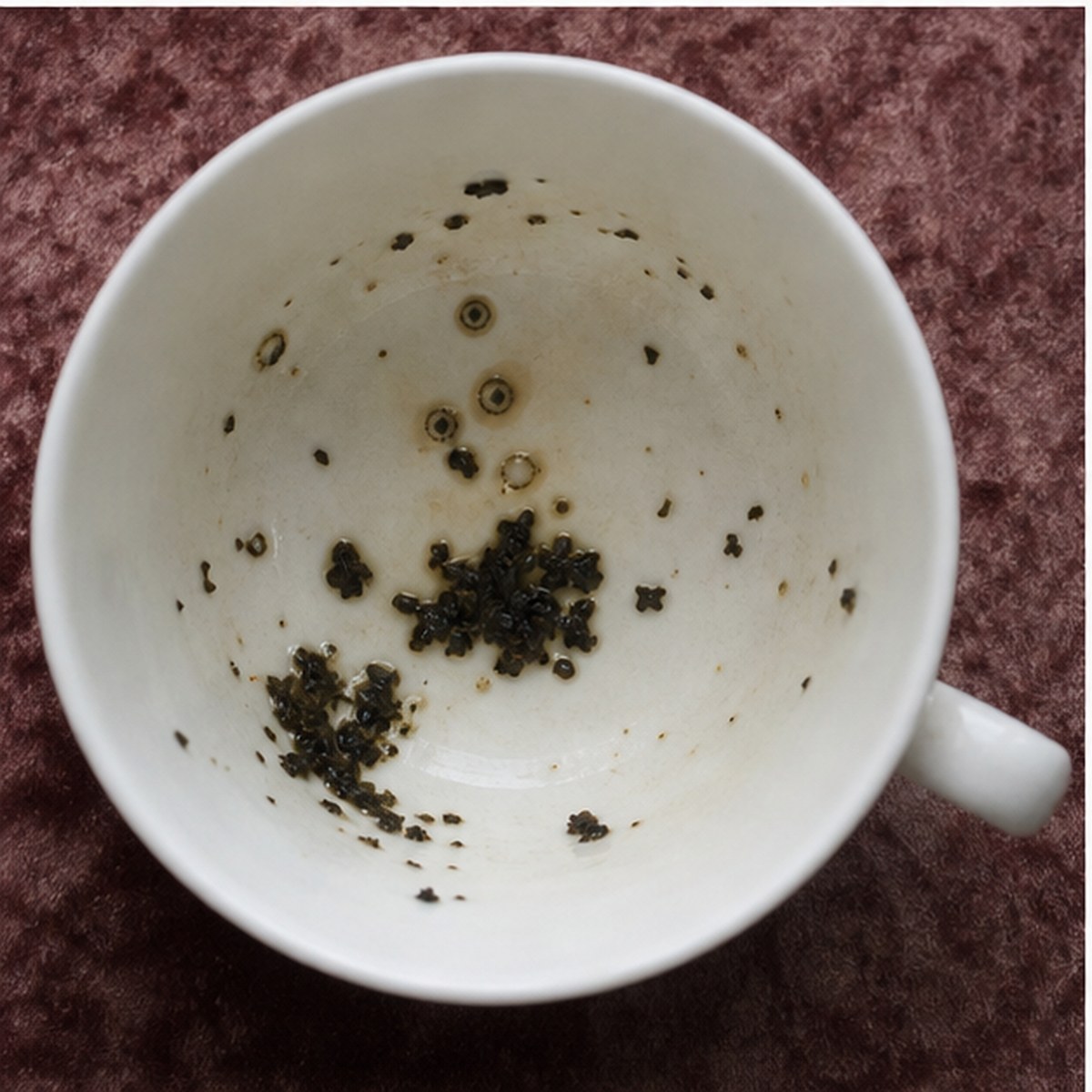 Bubbles tea leaves cup variation two
