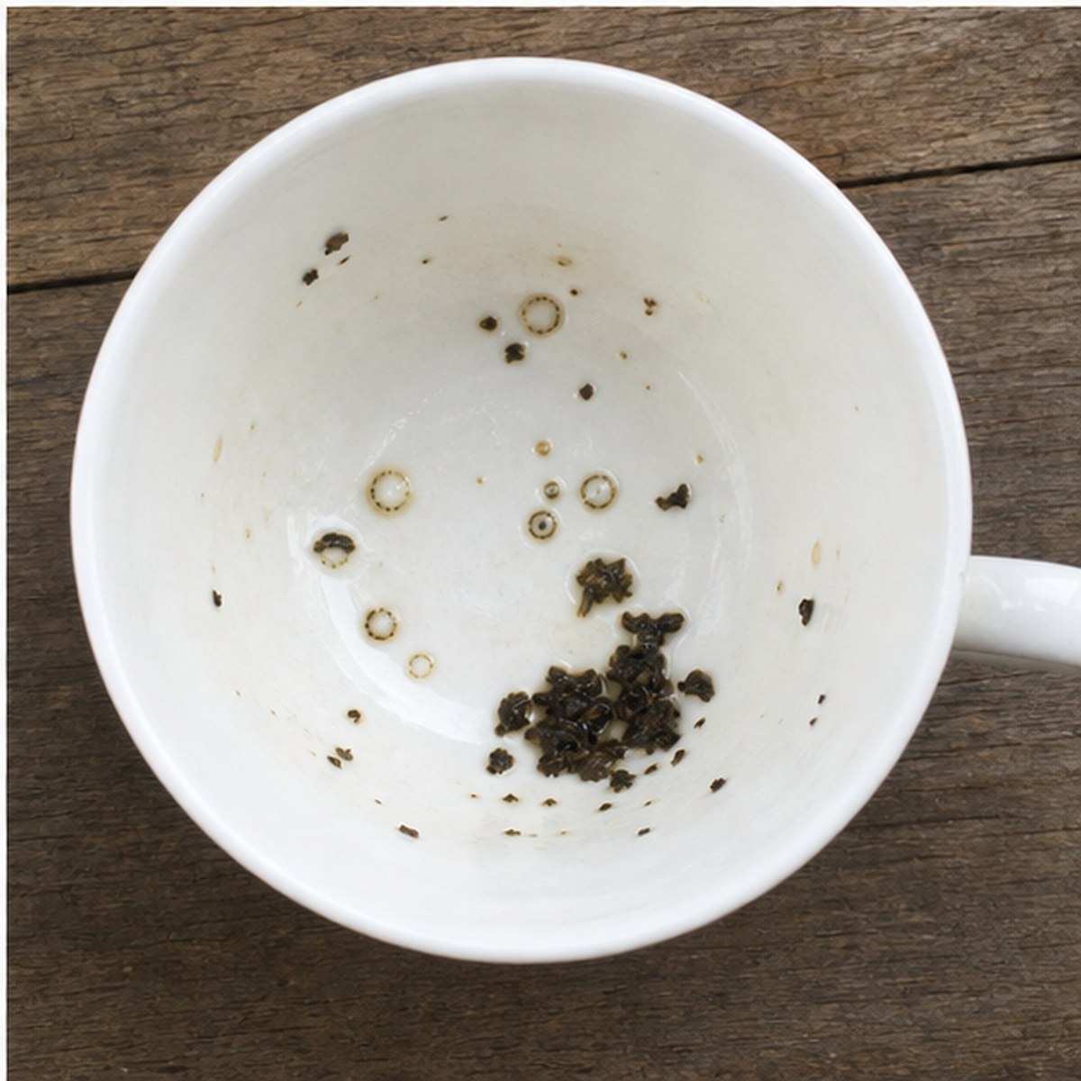 Bubbles tea leaves cup variation three