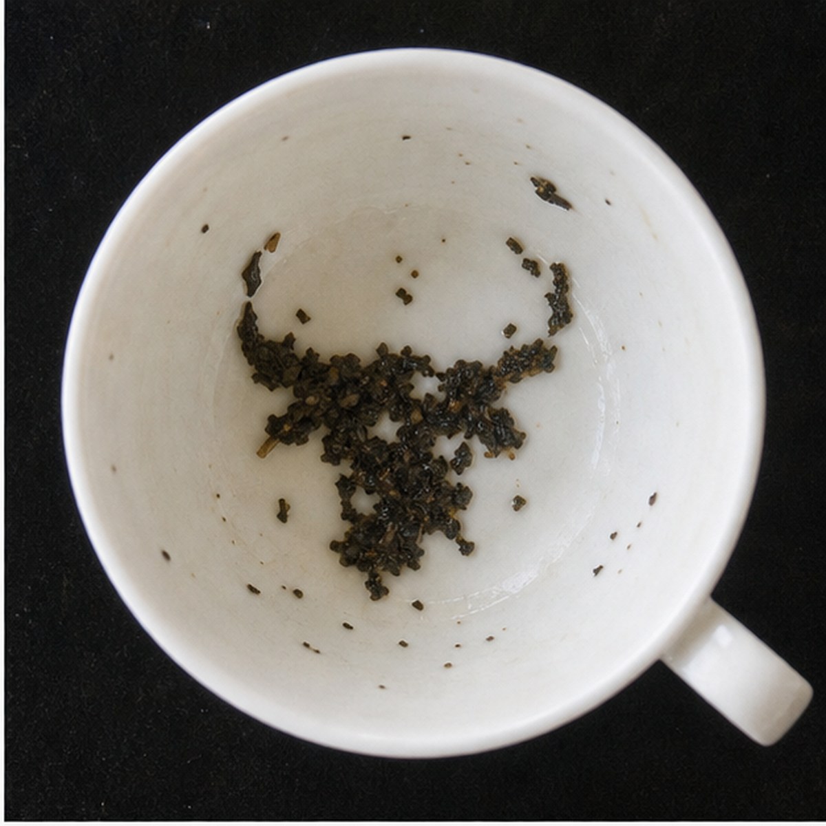 Bull tea leaves cup variation one