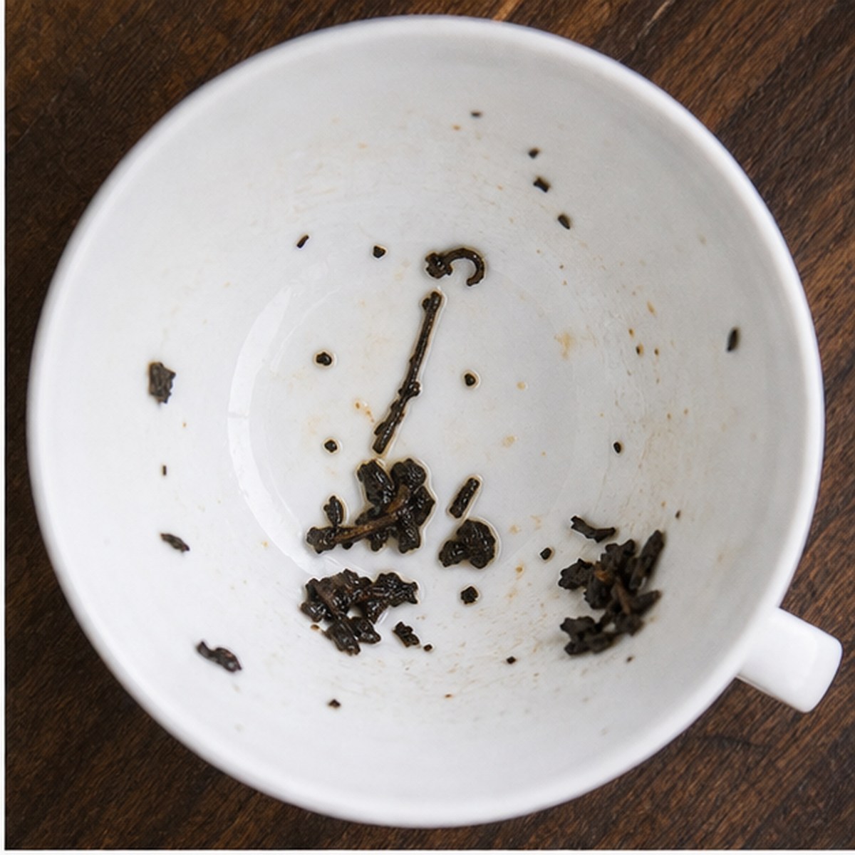 Buttonhook tea leaves cup variation one
