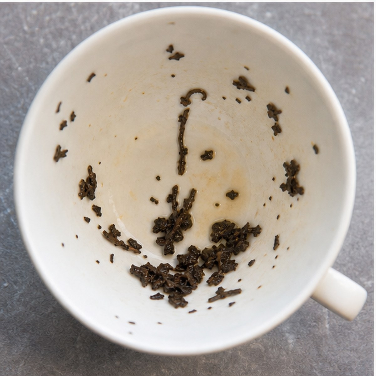 Buttonhook tea leaves cup variation two