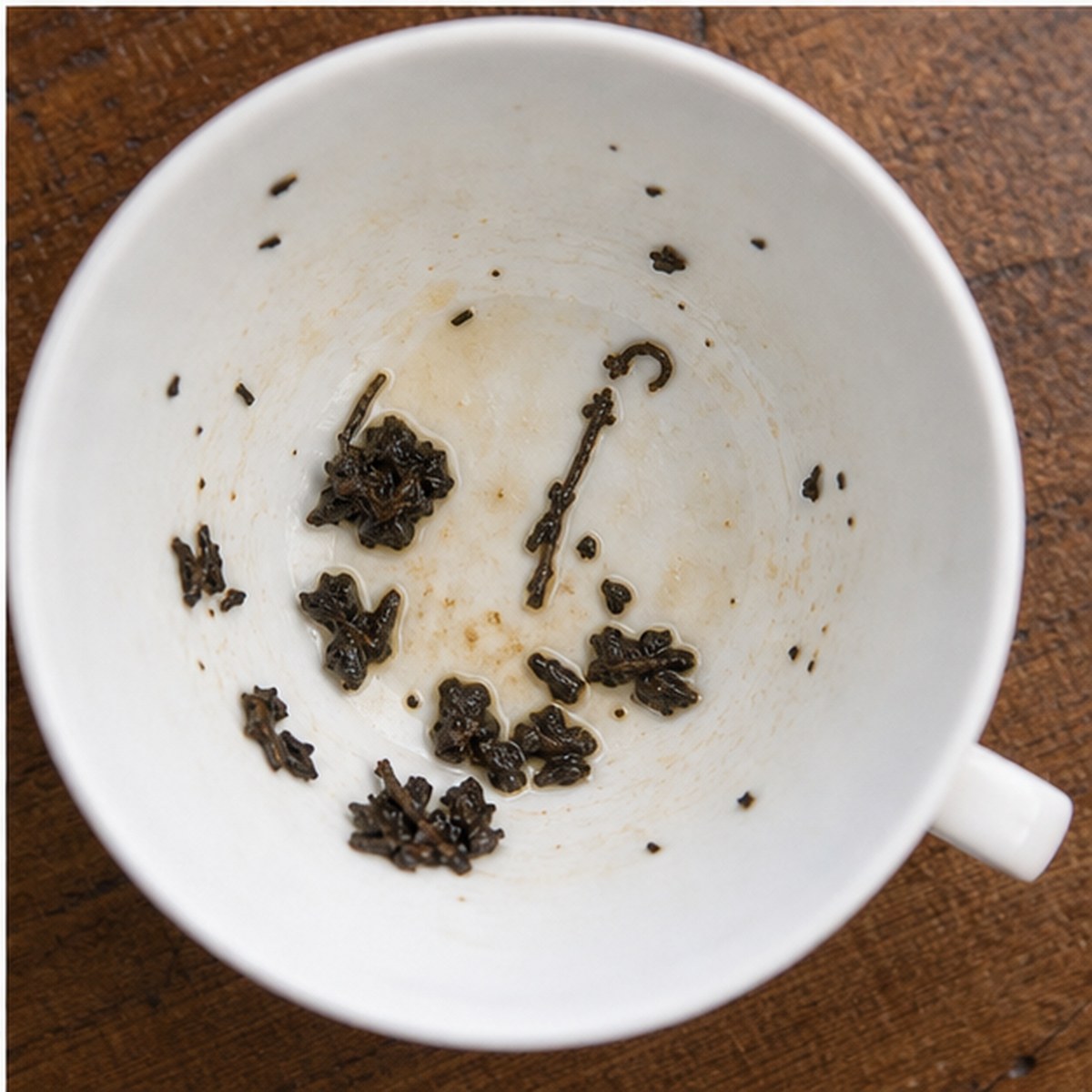 Buttonhook tea leaves cup variation three
