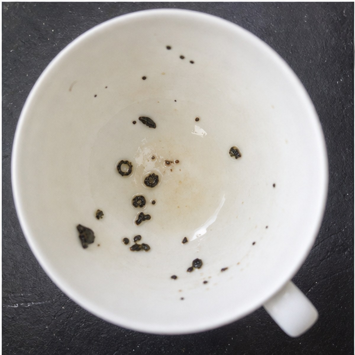 Buttons tea leaves cup variation three