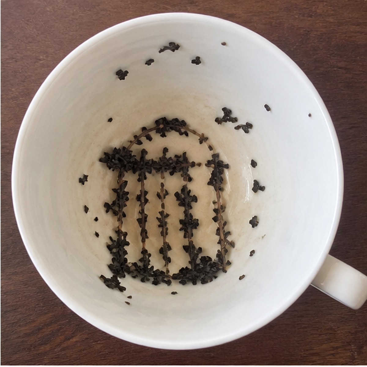 Cage tea leaves cup variation one