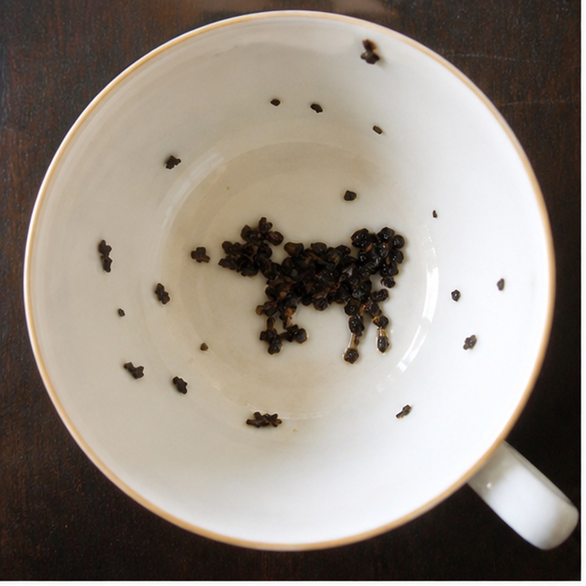 Calf tea leaf reading cup example