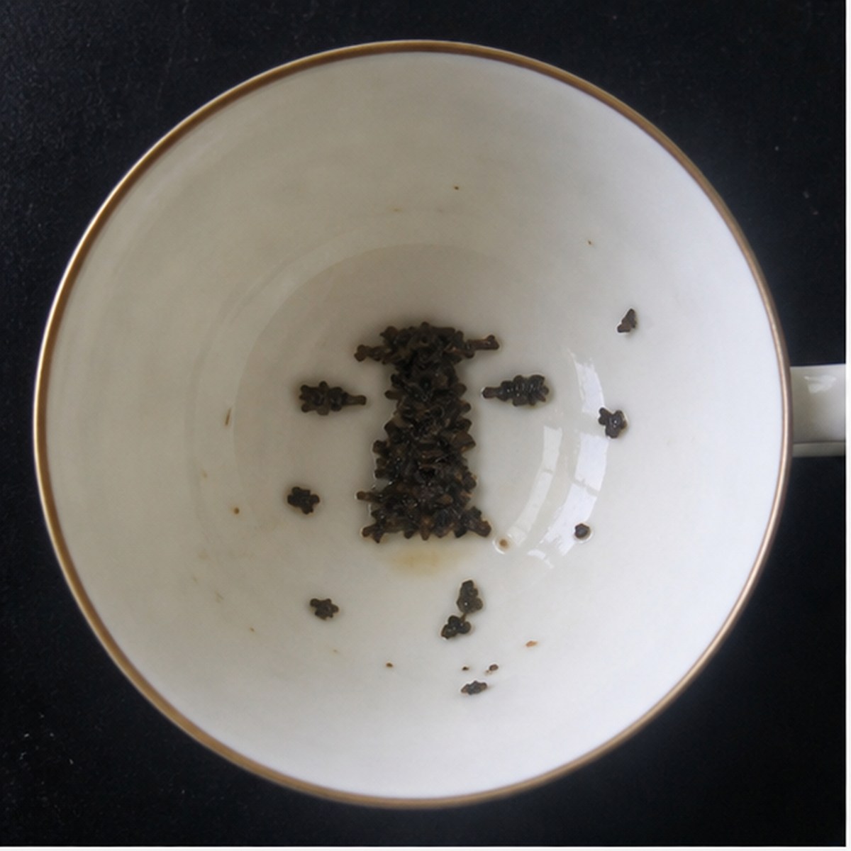 Capstan tea leaf reading cup example