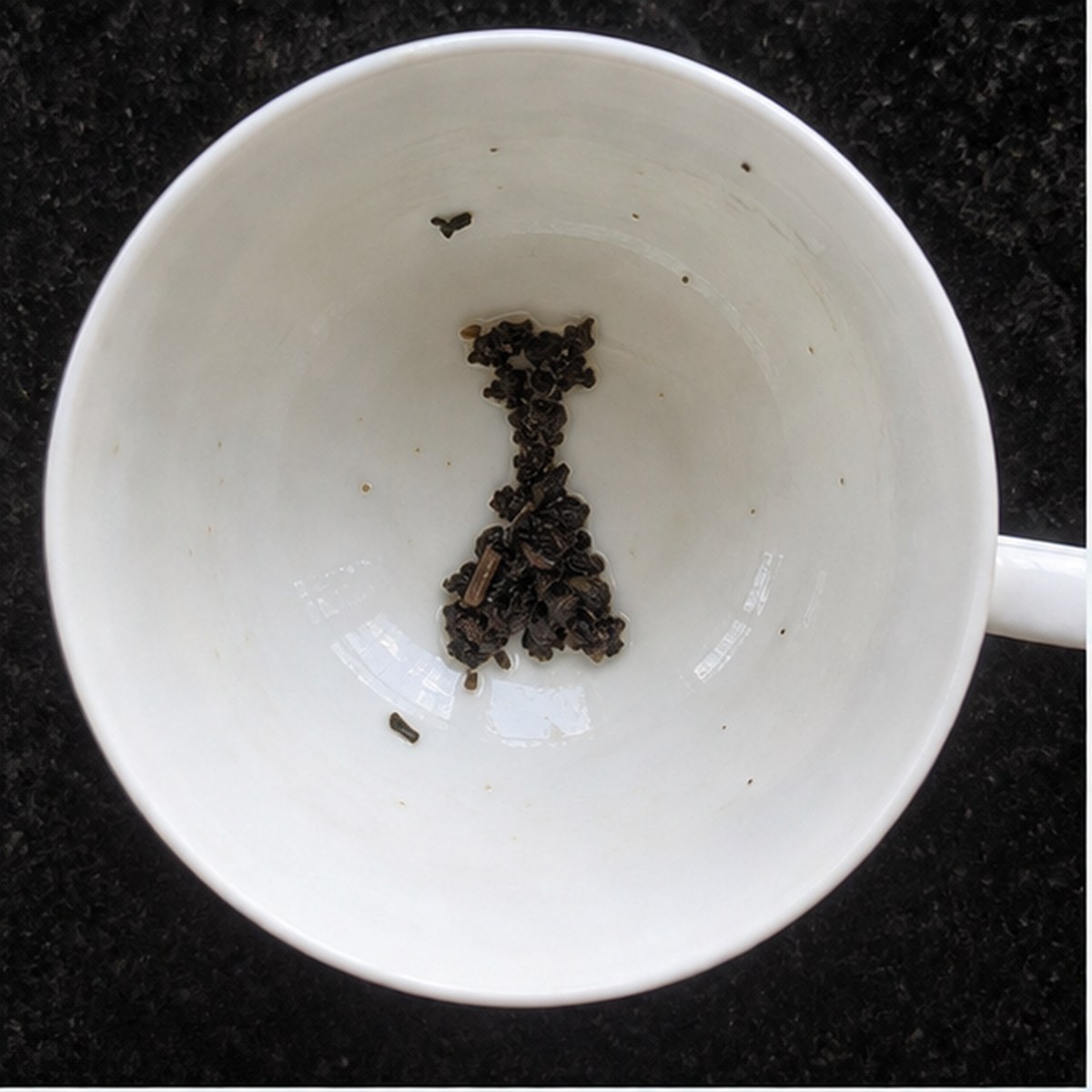 Carafe tea leaf reading cup example