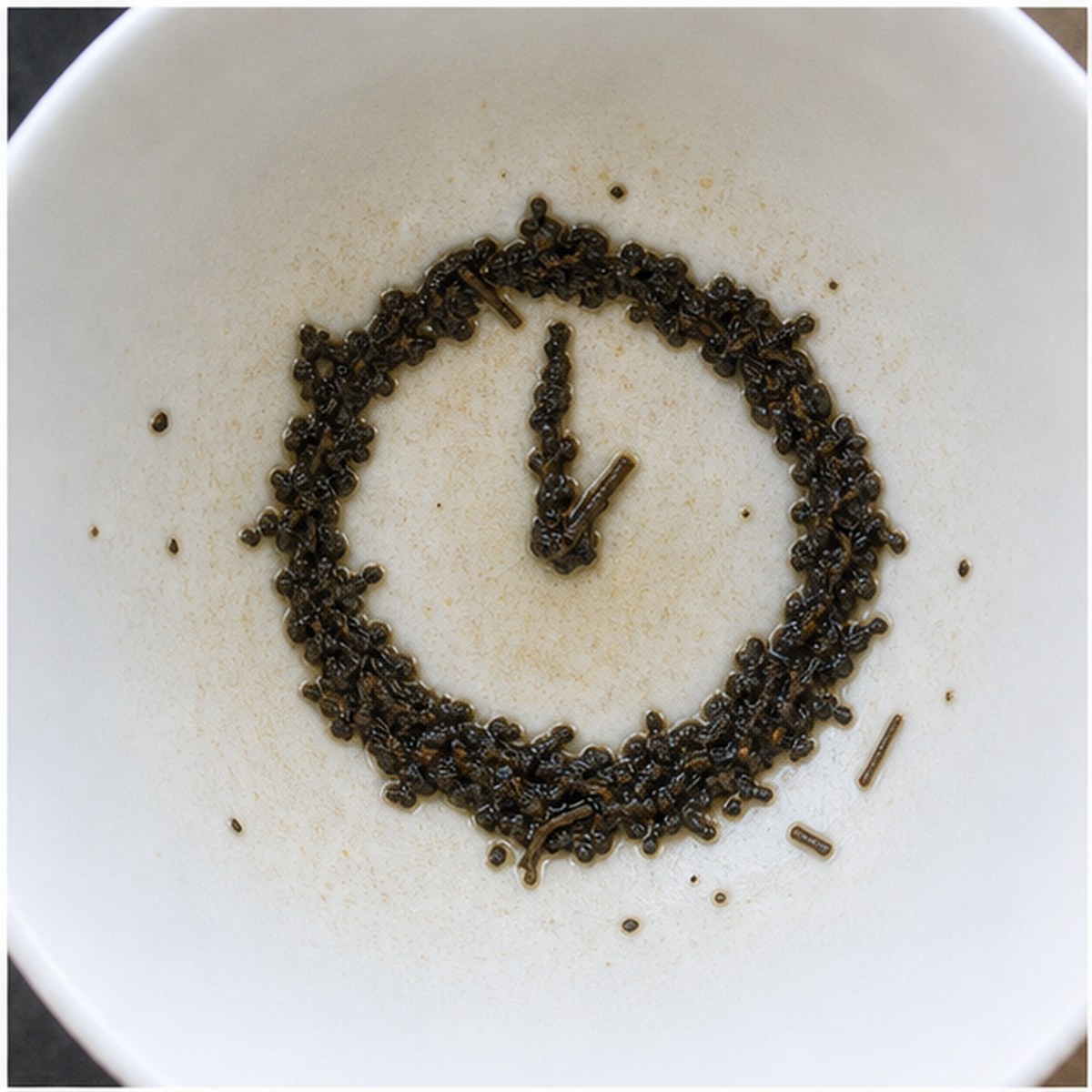 Clock tea leaf reading cup example