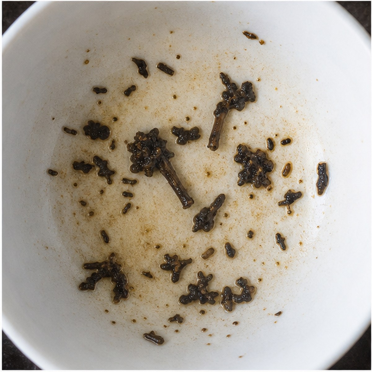 Cloves tea leaves cup variation two