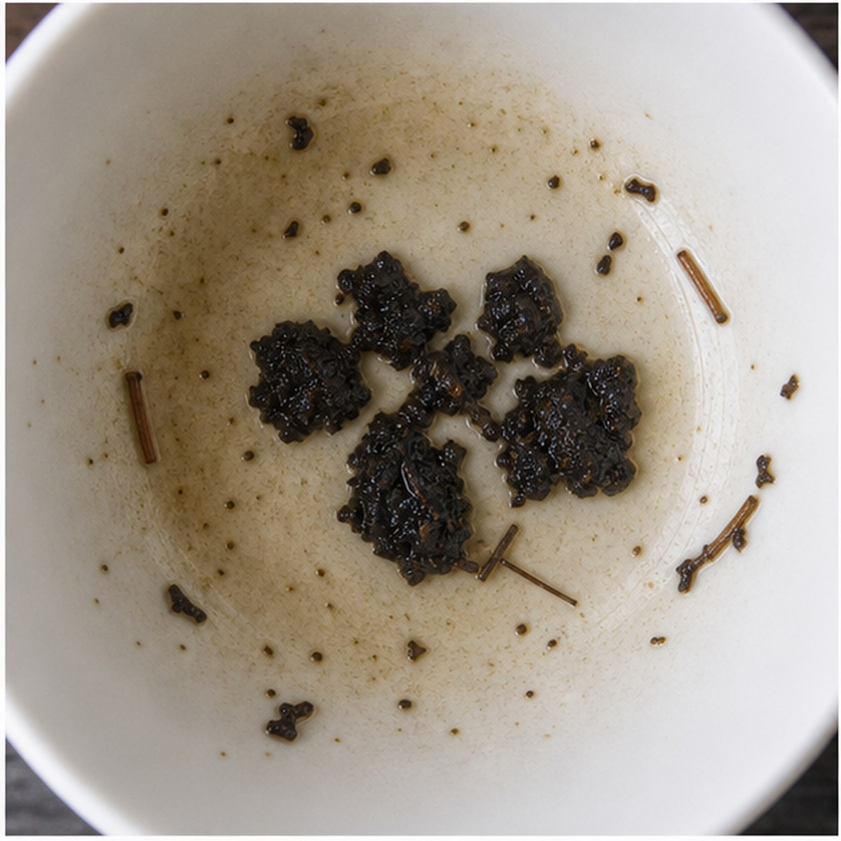 Coal tea leaves cup variation two