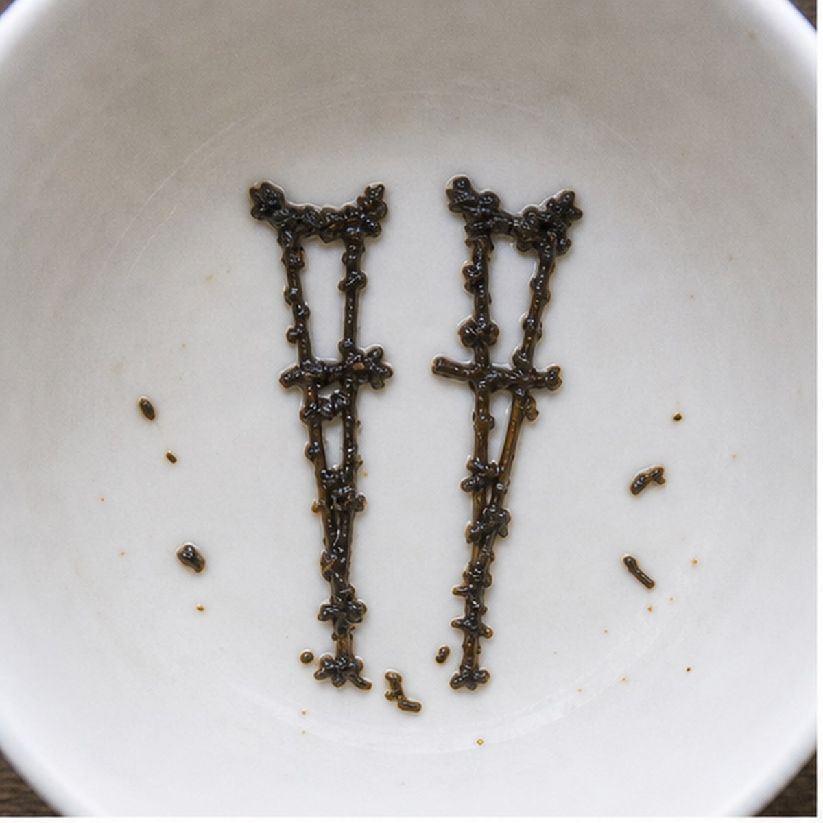 Crutches tea leaf reading cup example