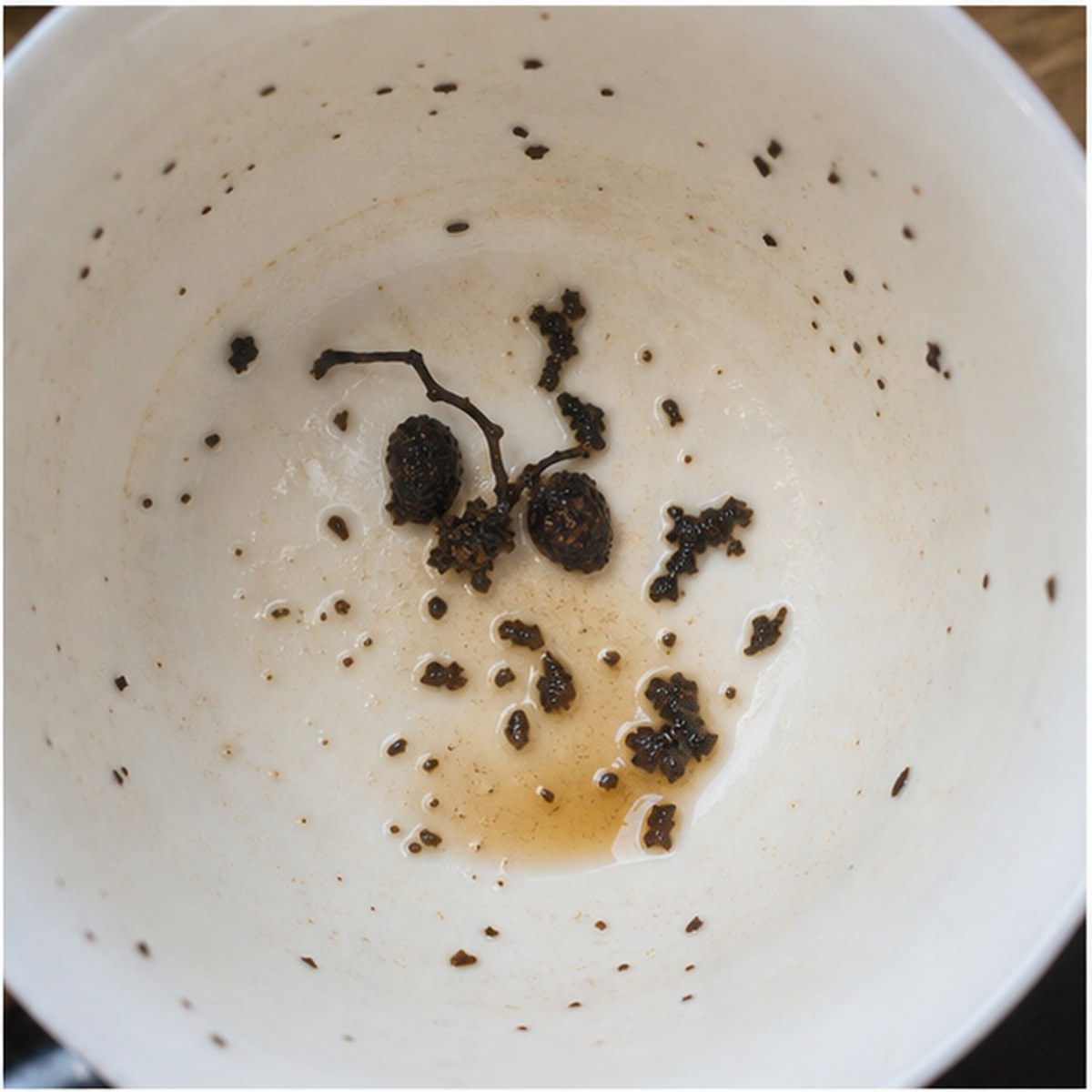 Dates tea leaves cup variation one