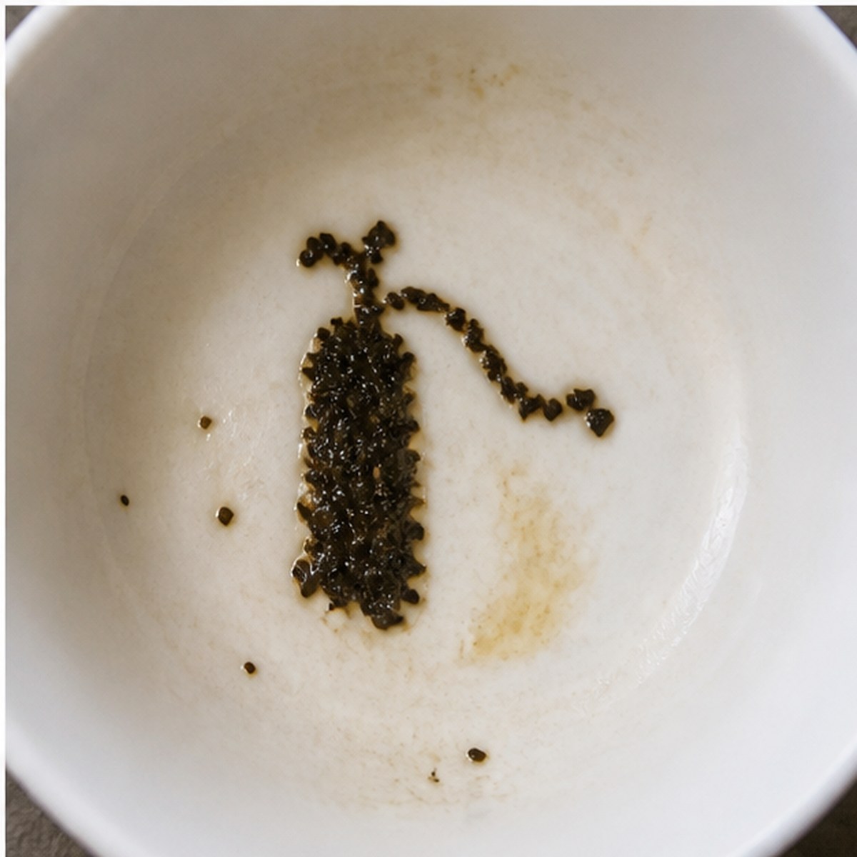 Extinguisher tea leaves cup variation three