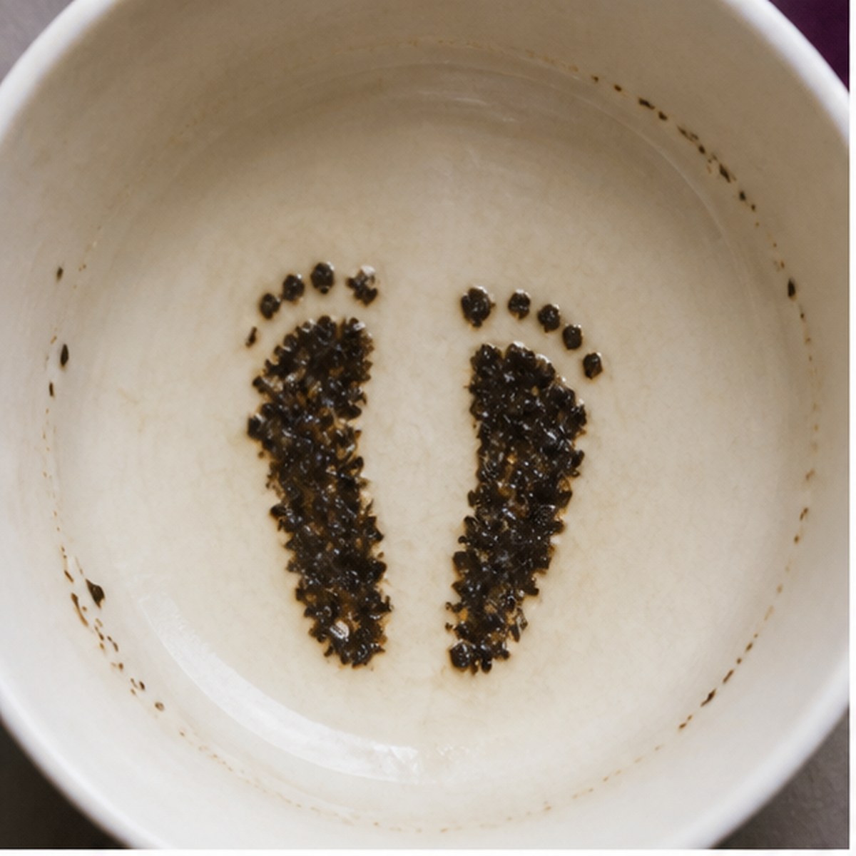 Feet tea leaf reading cup example