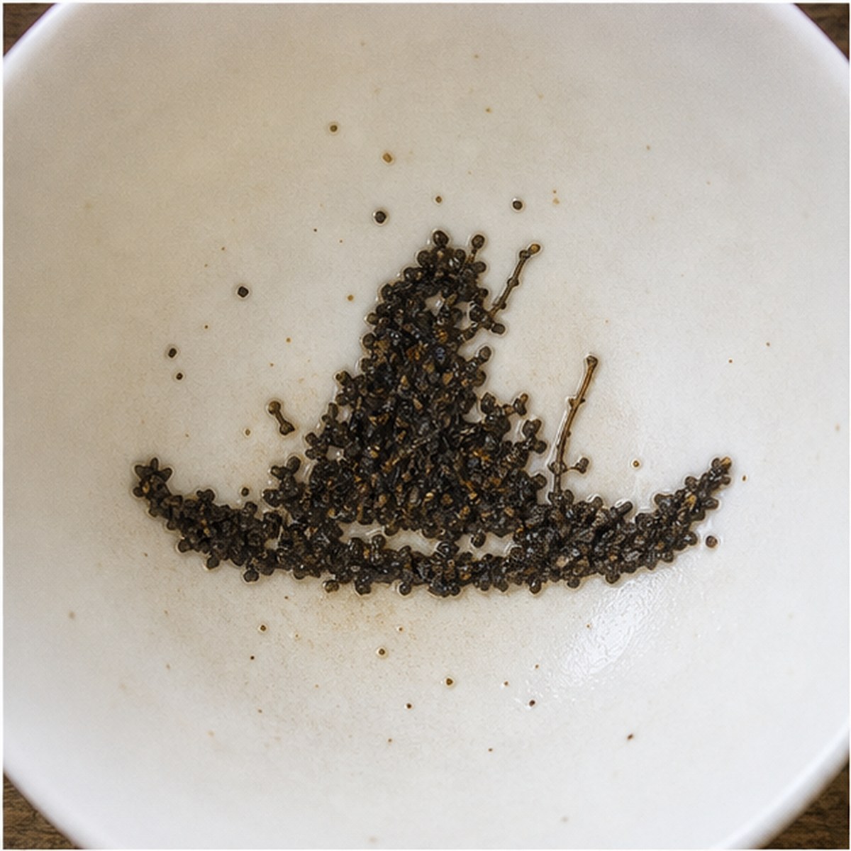 Field Marshal'S Hat tea leaf reading cup example