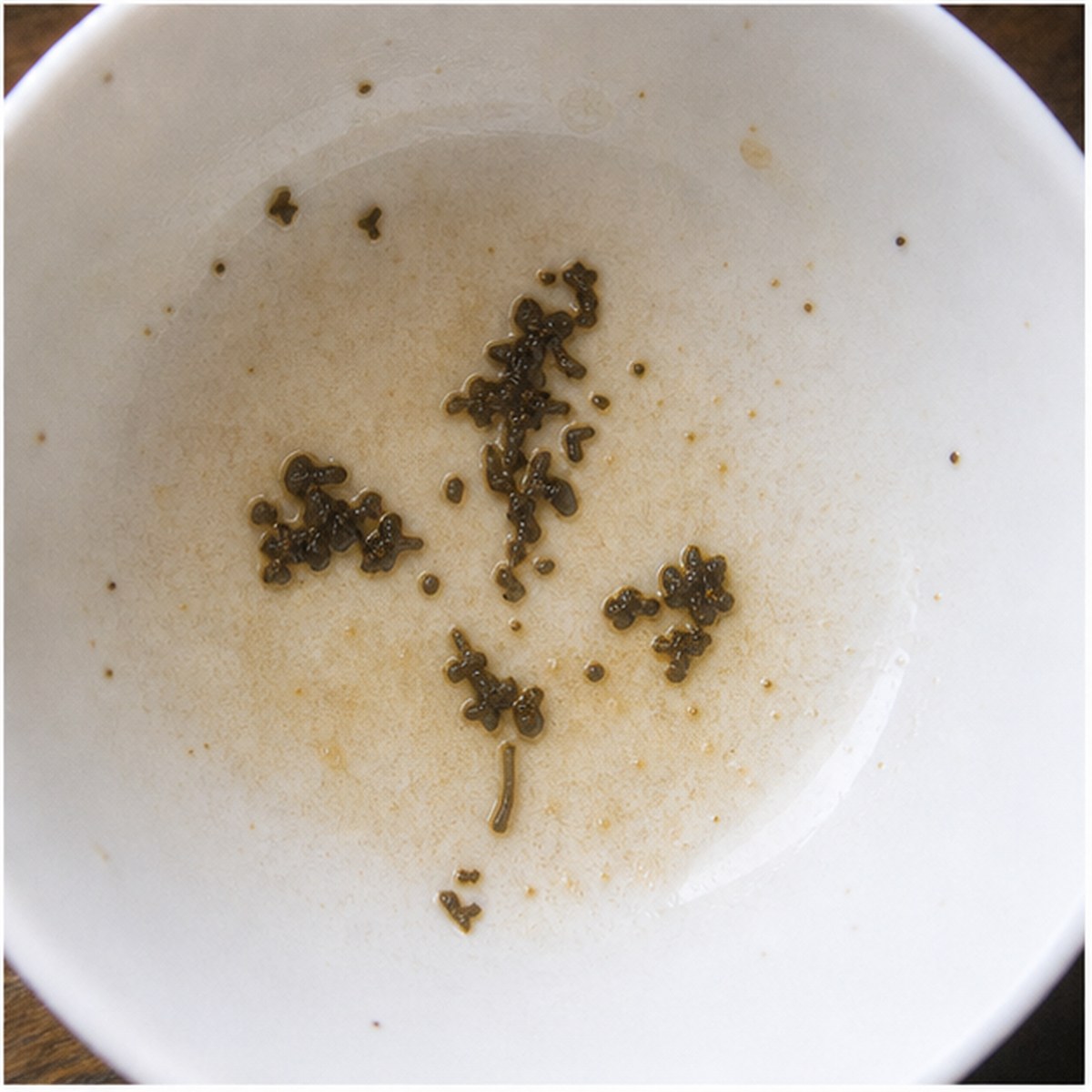 Fleur-De-Lys Or Lily tea leaves cup variation three