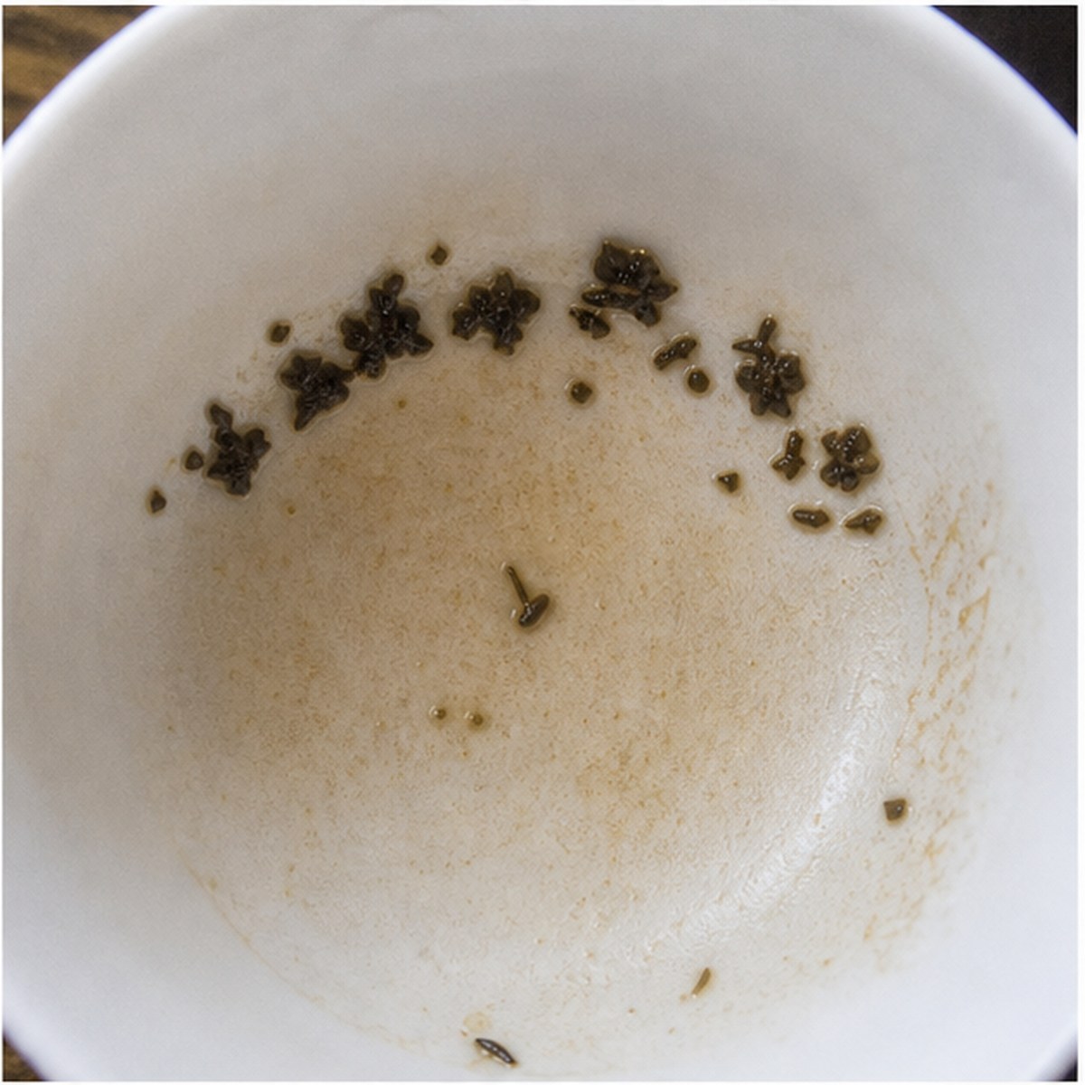 Flower-Border tea leaves cup variation one