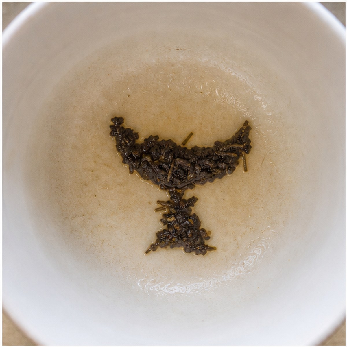 Font tea leaf reading cup example