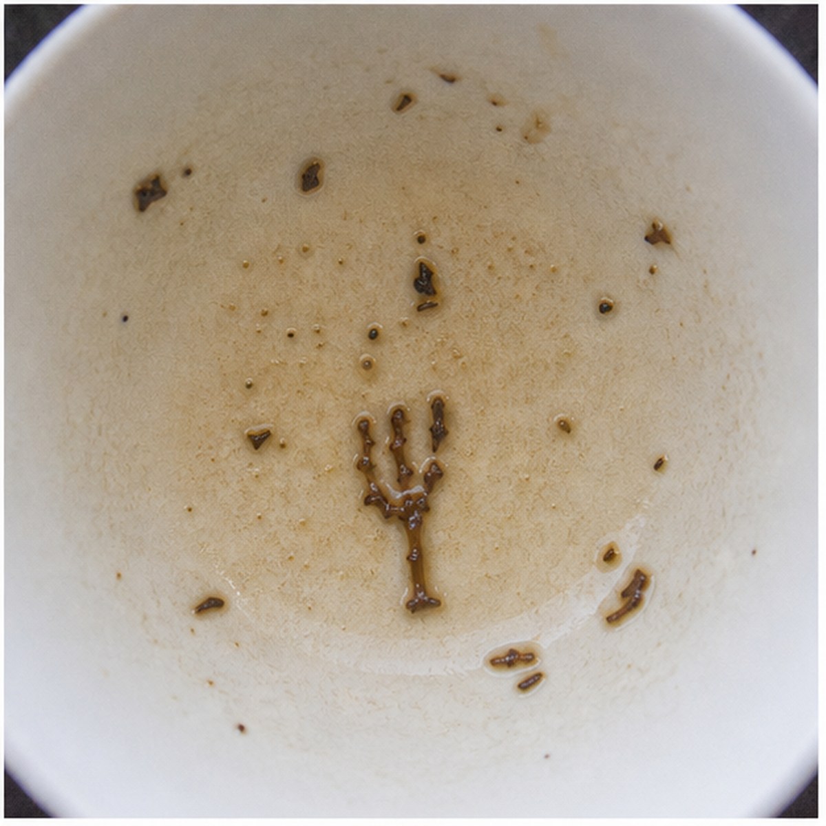 Fork tea leaves cup variation three
