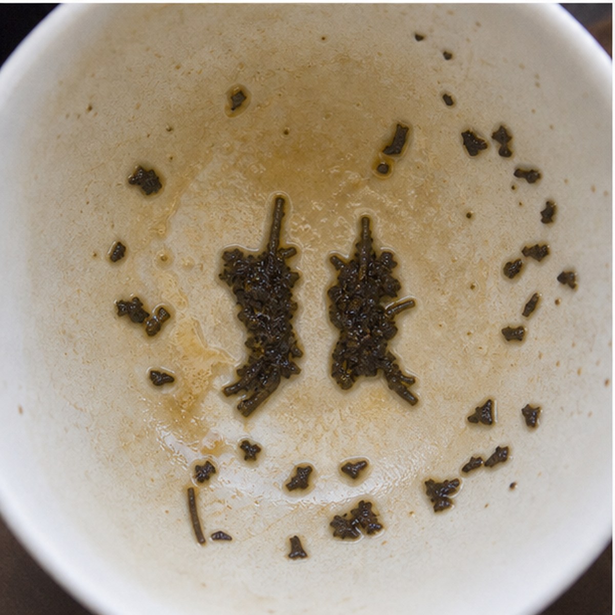 Gaiters tea leaves cup variation two