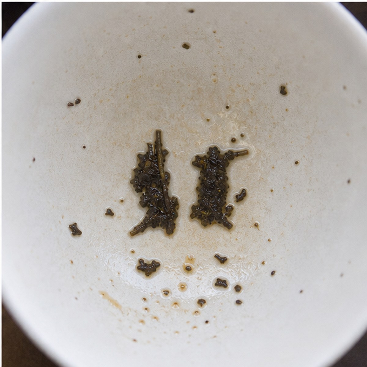 Gaiters tea leaves cup variation three