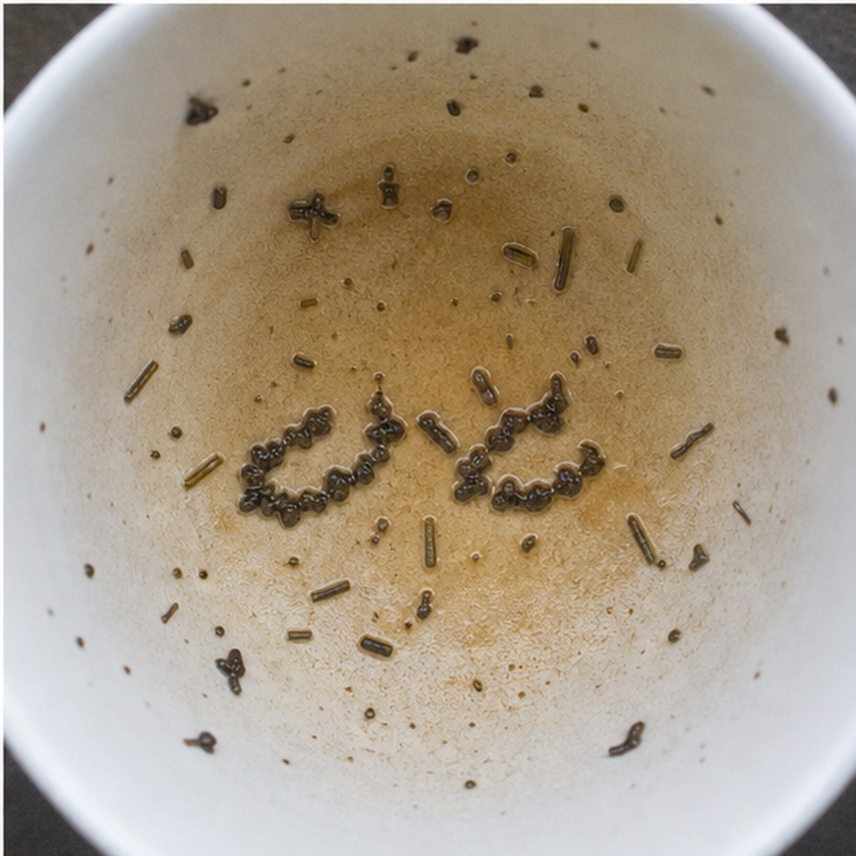 Garters tea leaves cup variation three