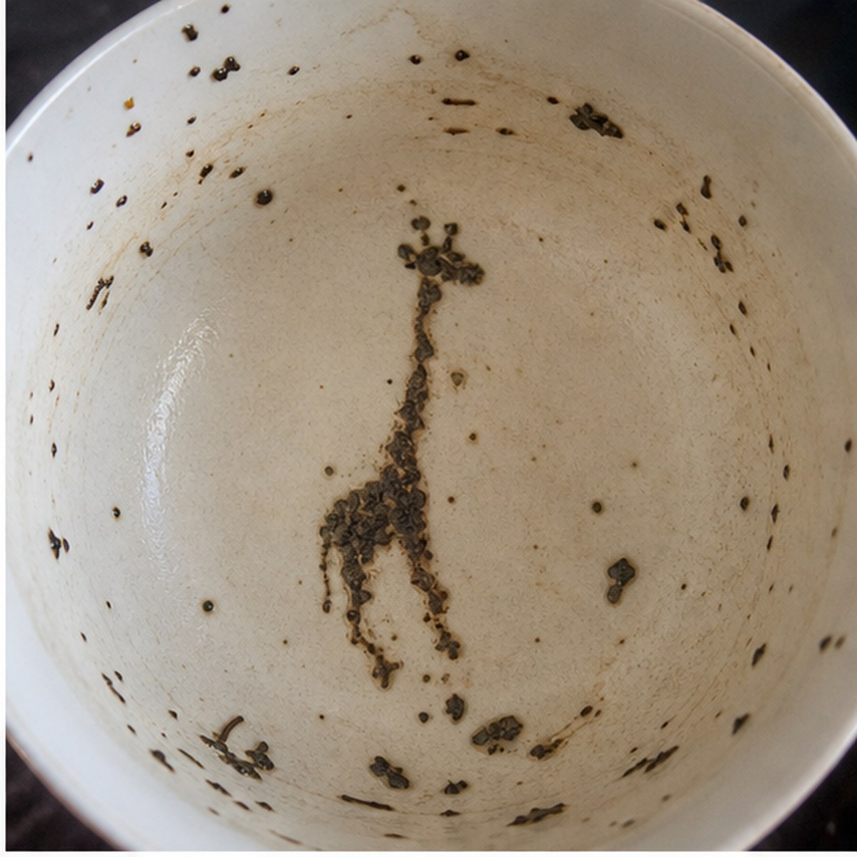 Giraffe tea leaves cup variation one