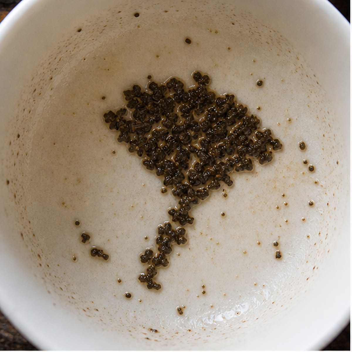 Handscreen tea leaf reading cup example