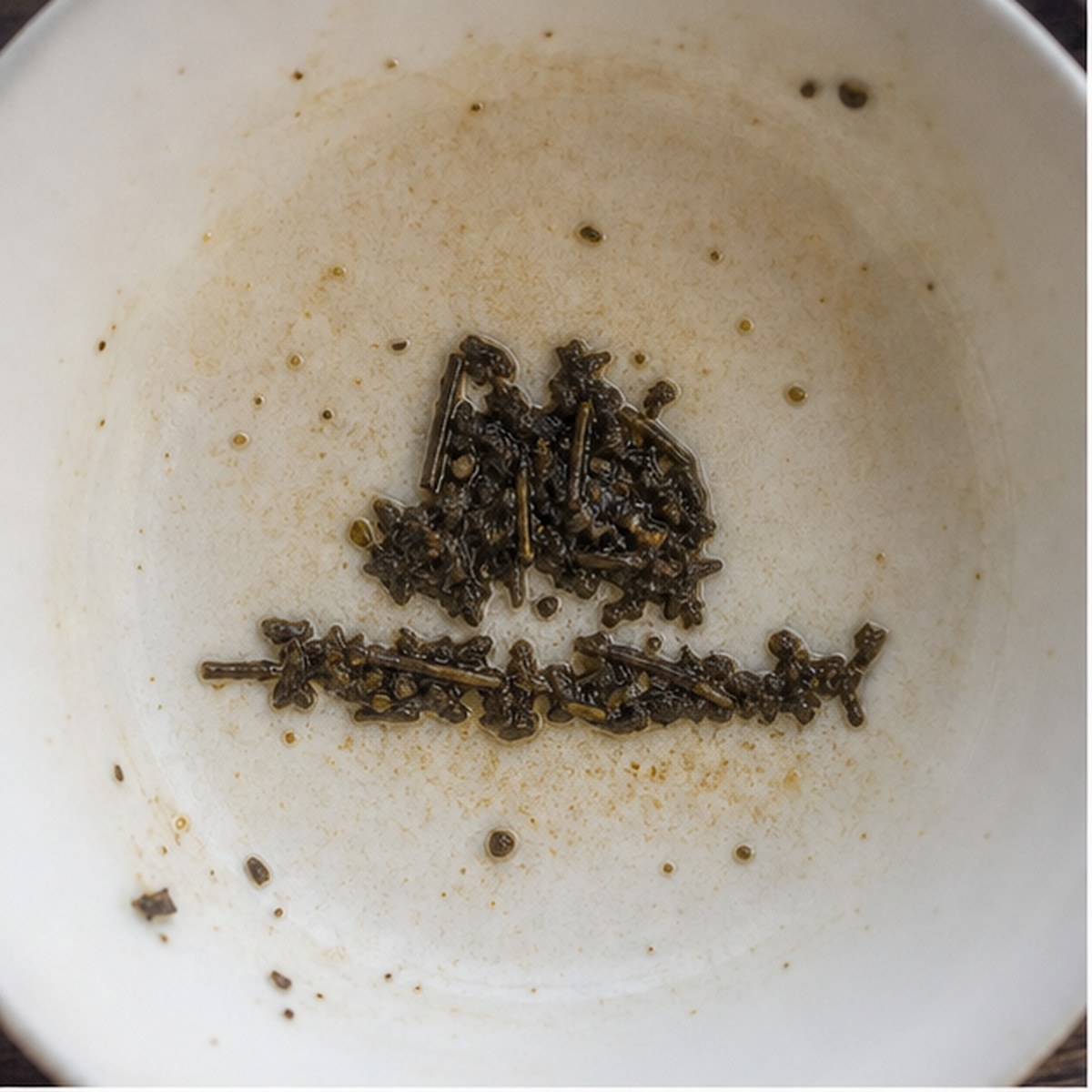 Hat tea leaf reading cup example