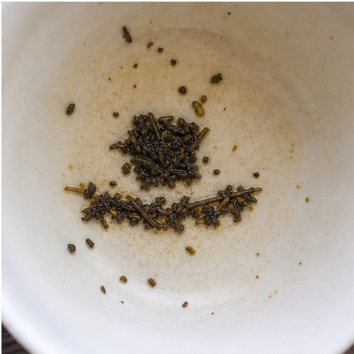 Hat tea leaves cup variation three