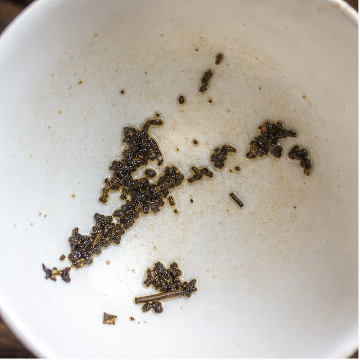 Hawk tea leaf reading cup example