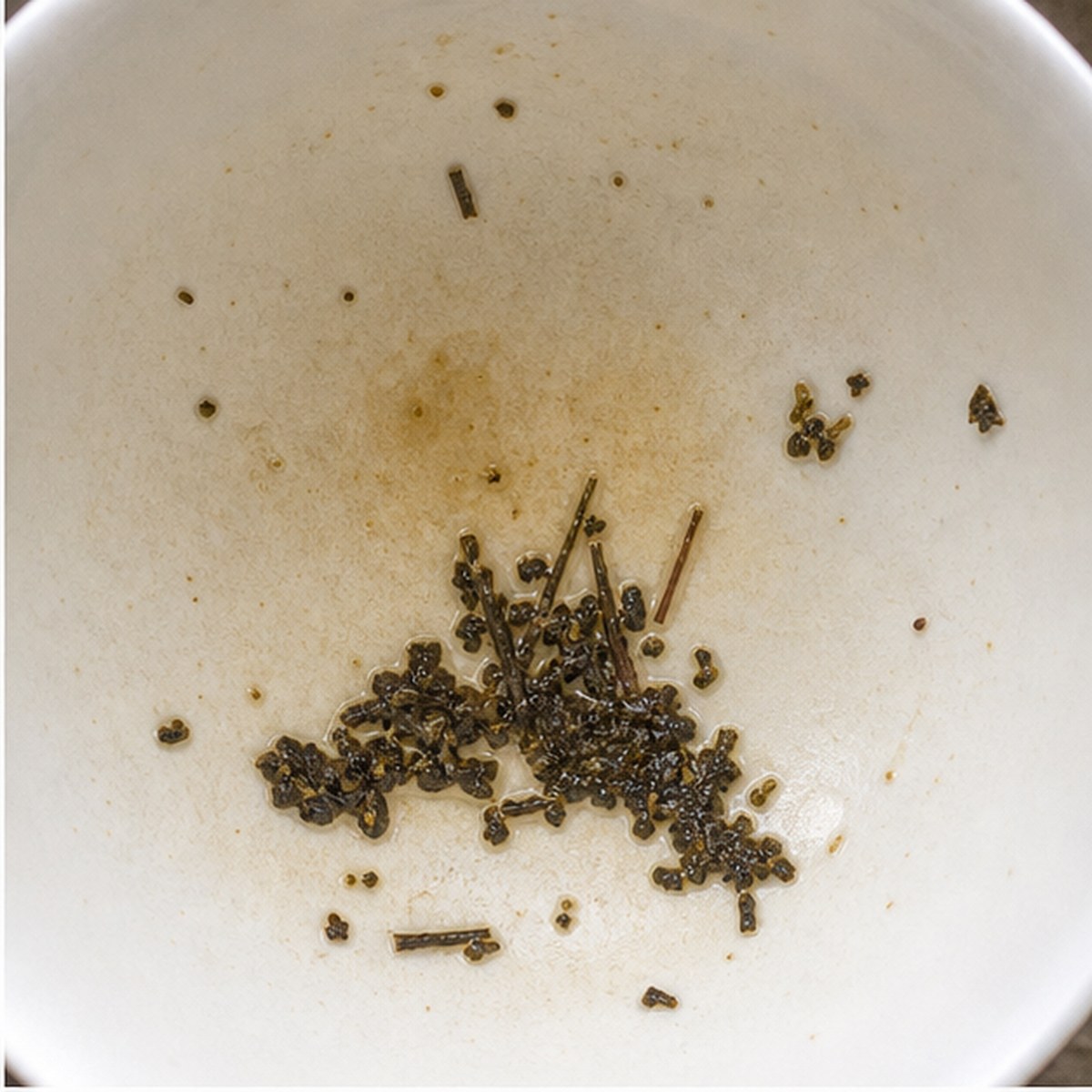 Hayrick tea leaves cup variation one