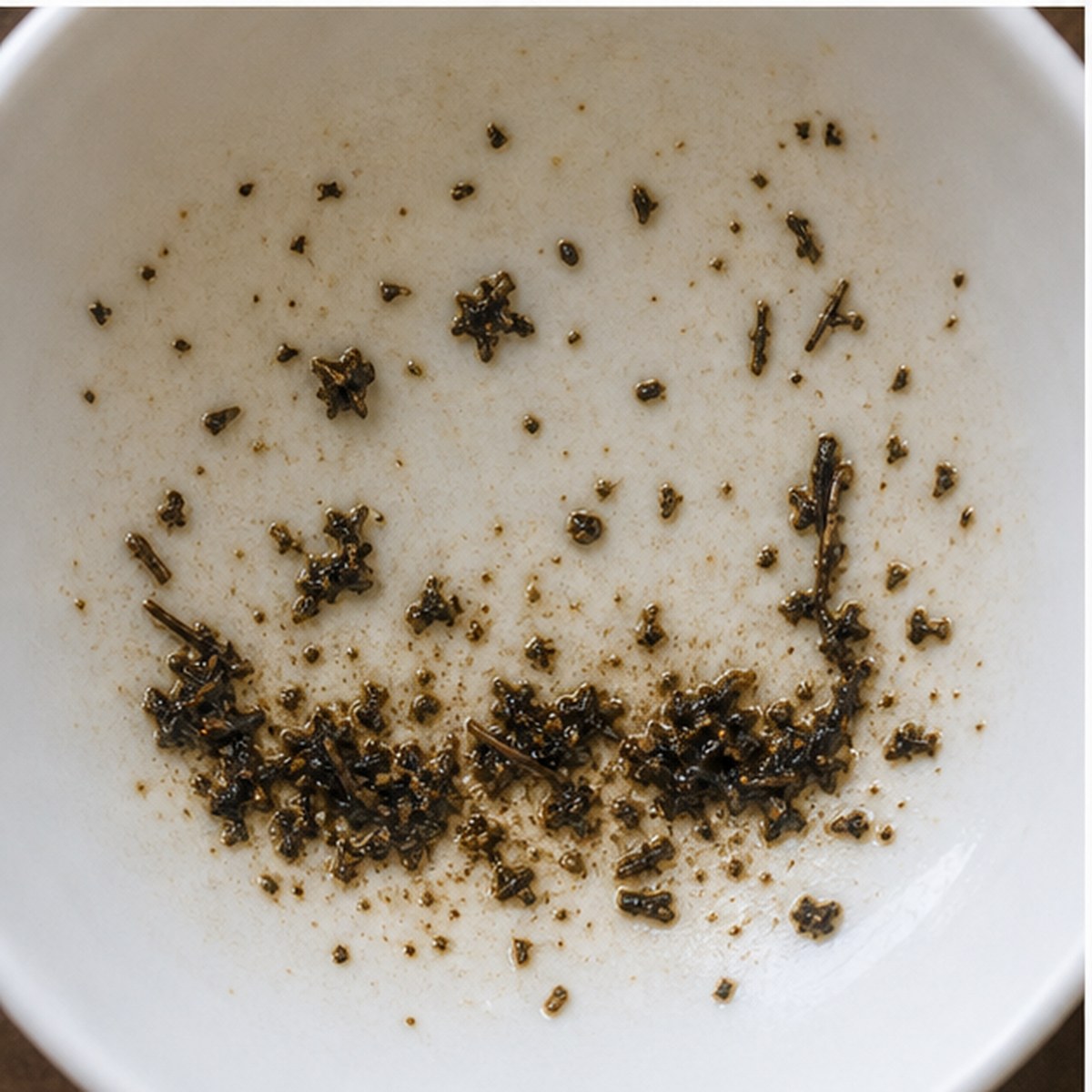 Hedge tea leaves cup variation two