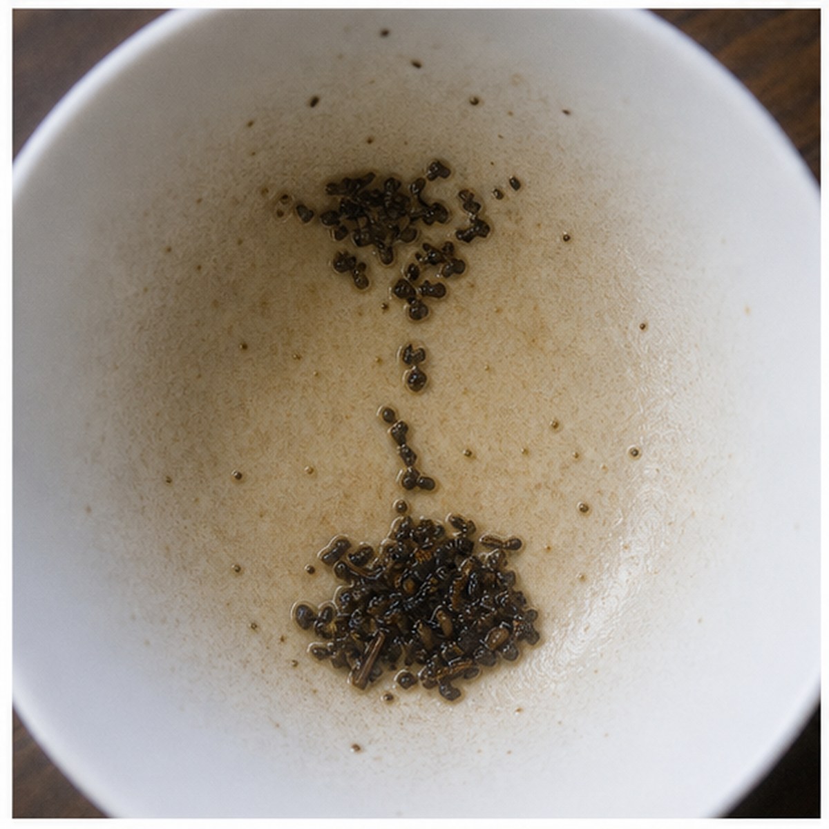 Hour-Glass tea leaves cup variation two
