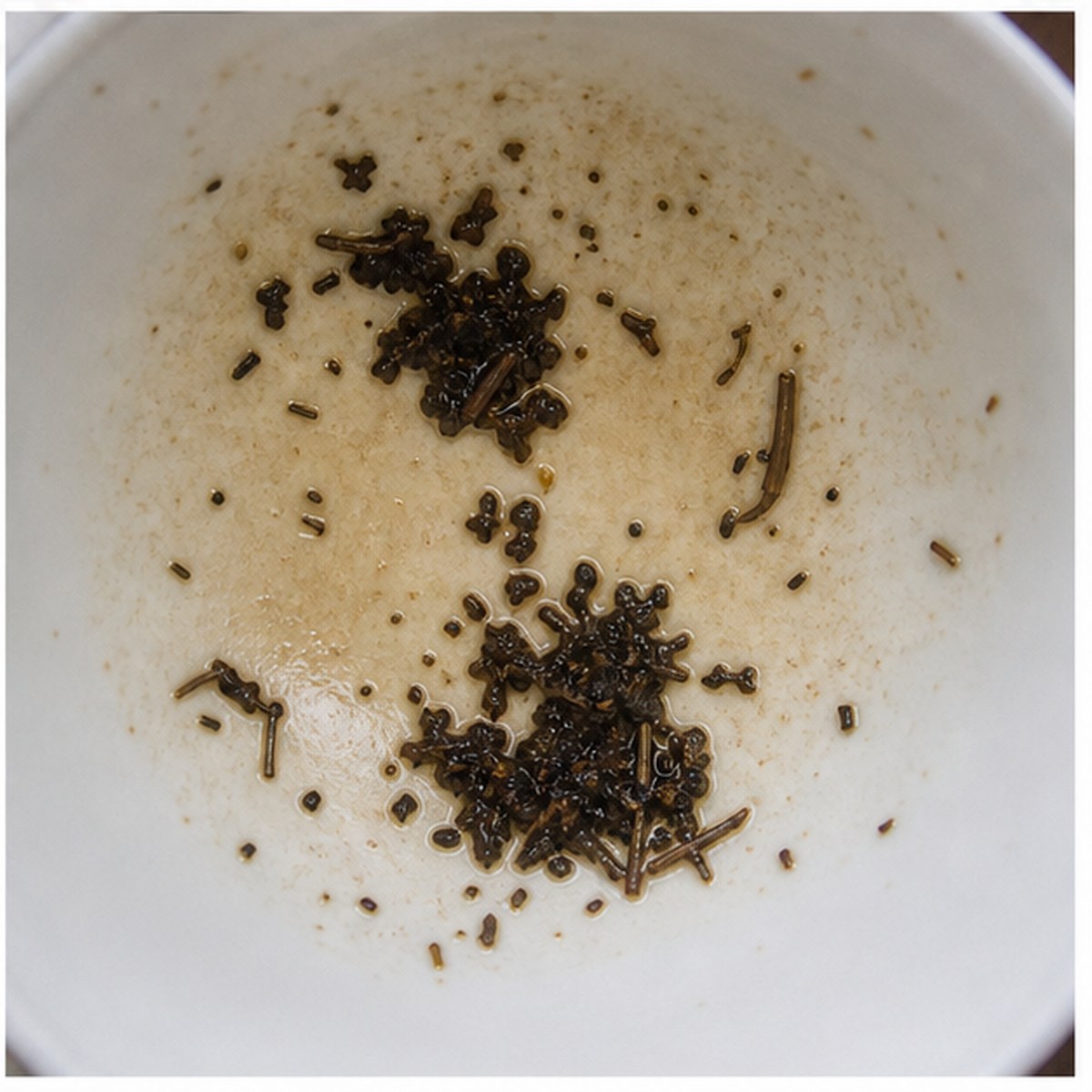 Hourglass tea leaves cup variation three