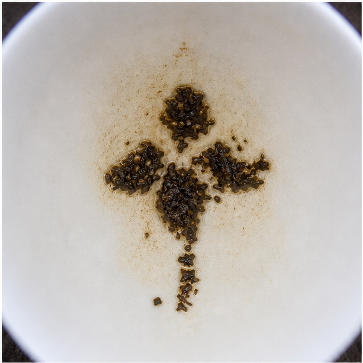 Iris tea leaf reading cup example
