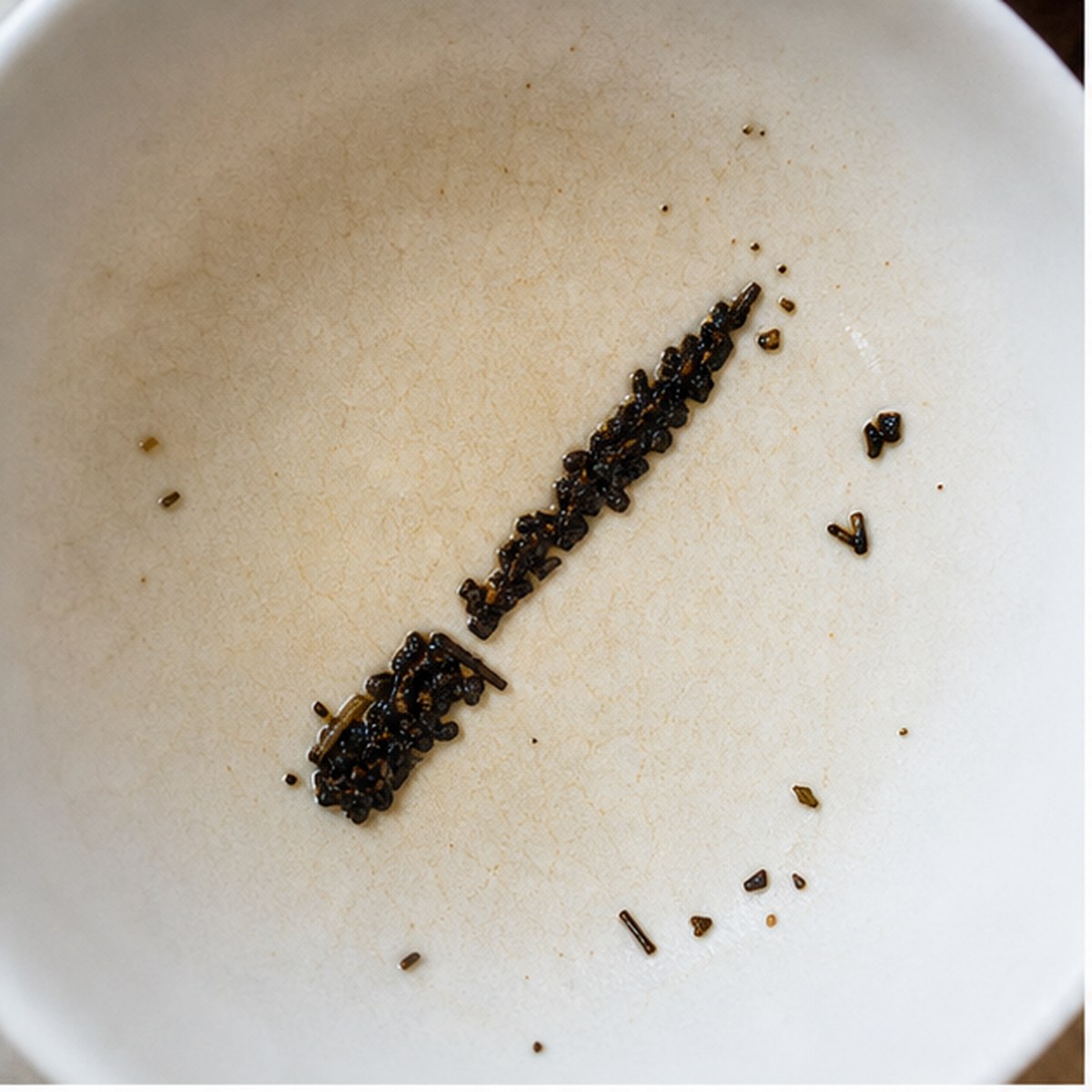 Knife tea leaf reading cup example