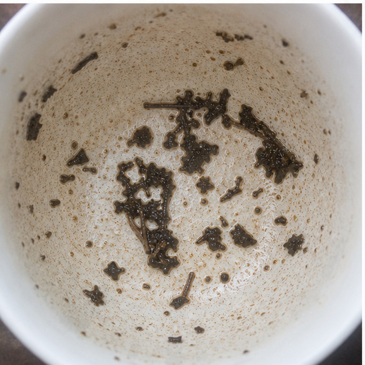 Lute tea leaves cup variation two